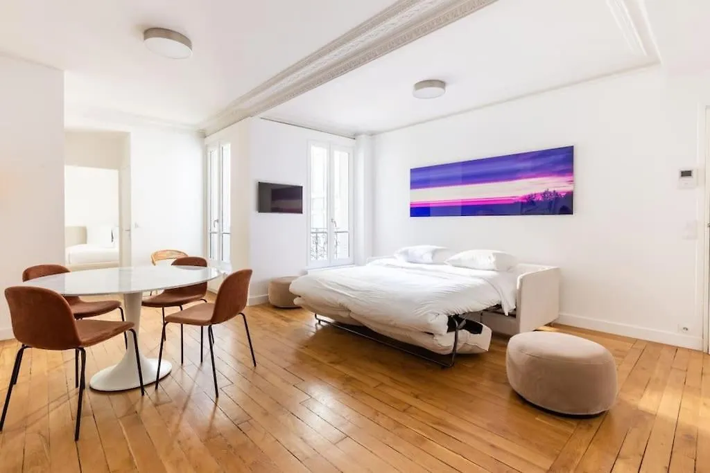 Apartament Eiffel Tower - New Renovated 4 People Paryż